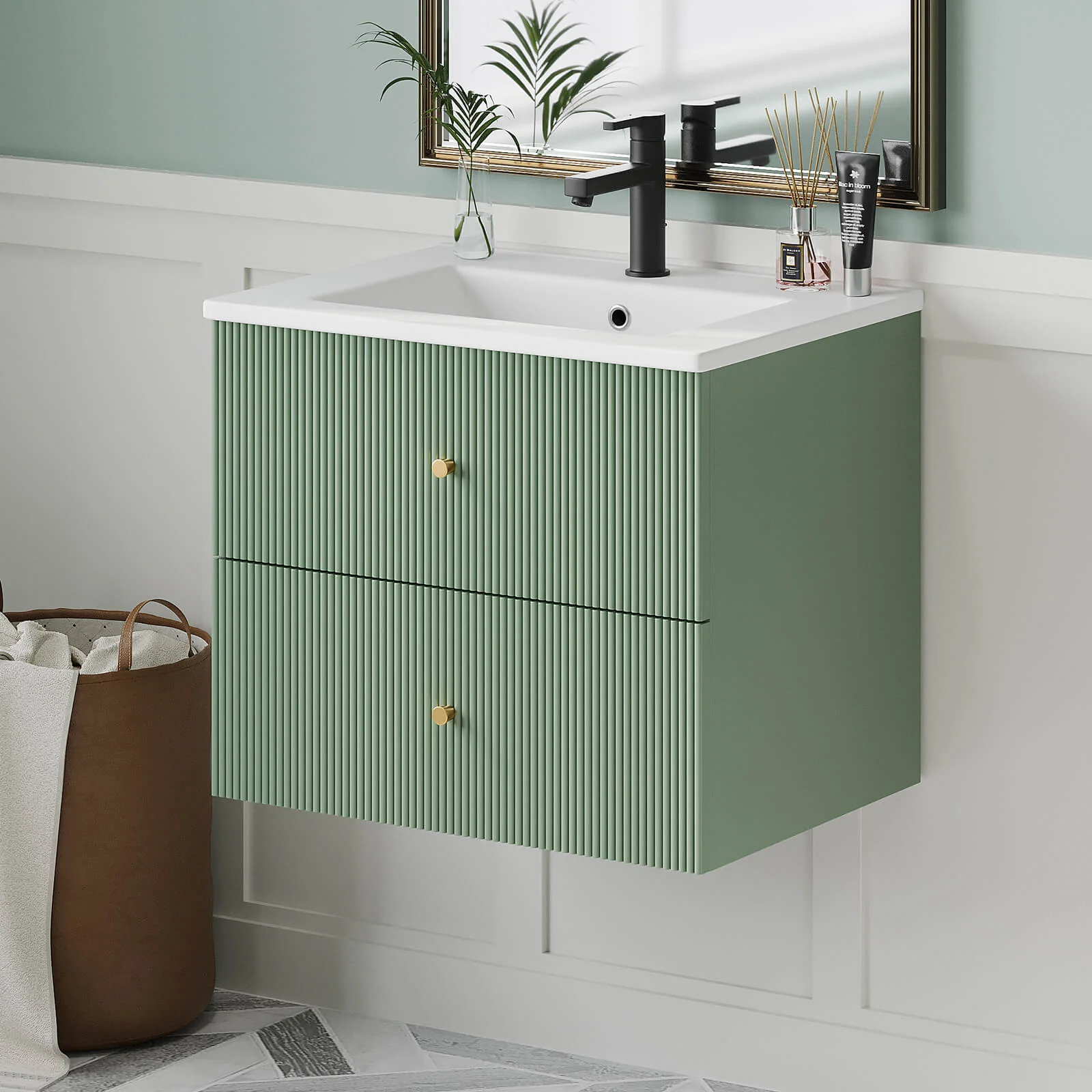 24" Green Wall-Mounted Vanity with Single-Hole Ceramic Sink - Image 3
