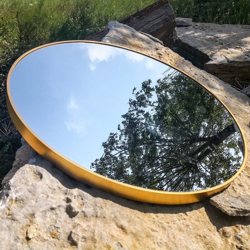 24" Round Gold Border Wall Mirror for Make Up Vanity - Image 4