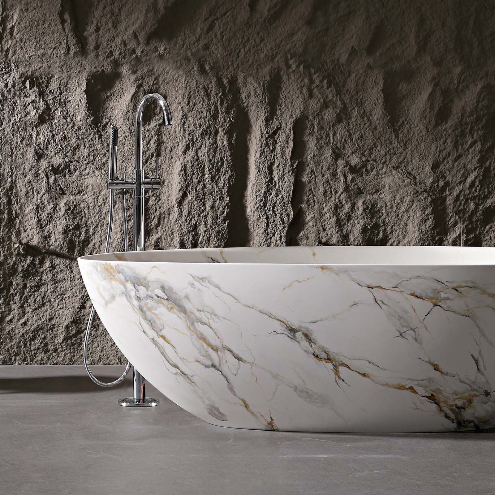 67" Stone Resin Freestanding Bathtub with Elegant Marble Veins - Image 4