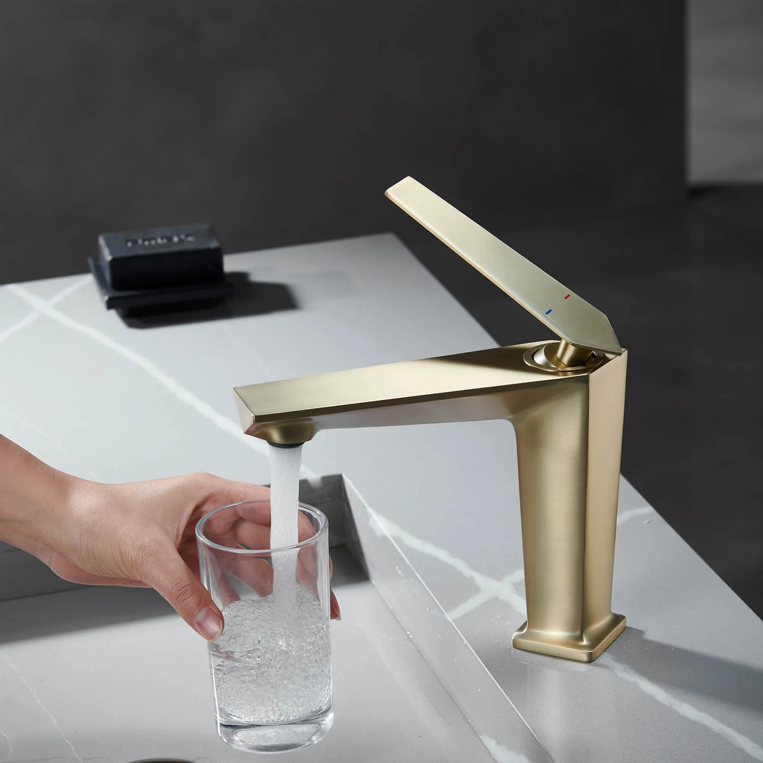 Brushed Gold Splashless Bathroom Faucet with Aerator - Image 4