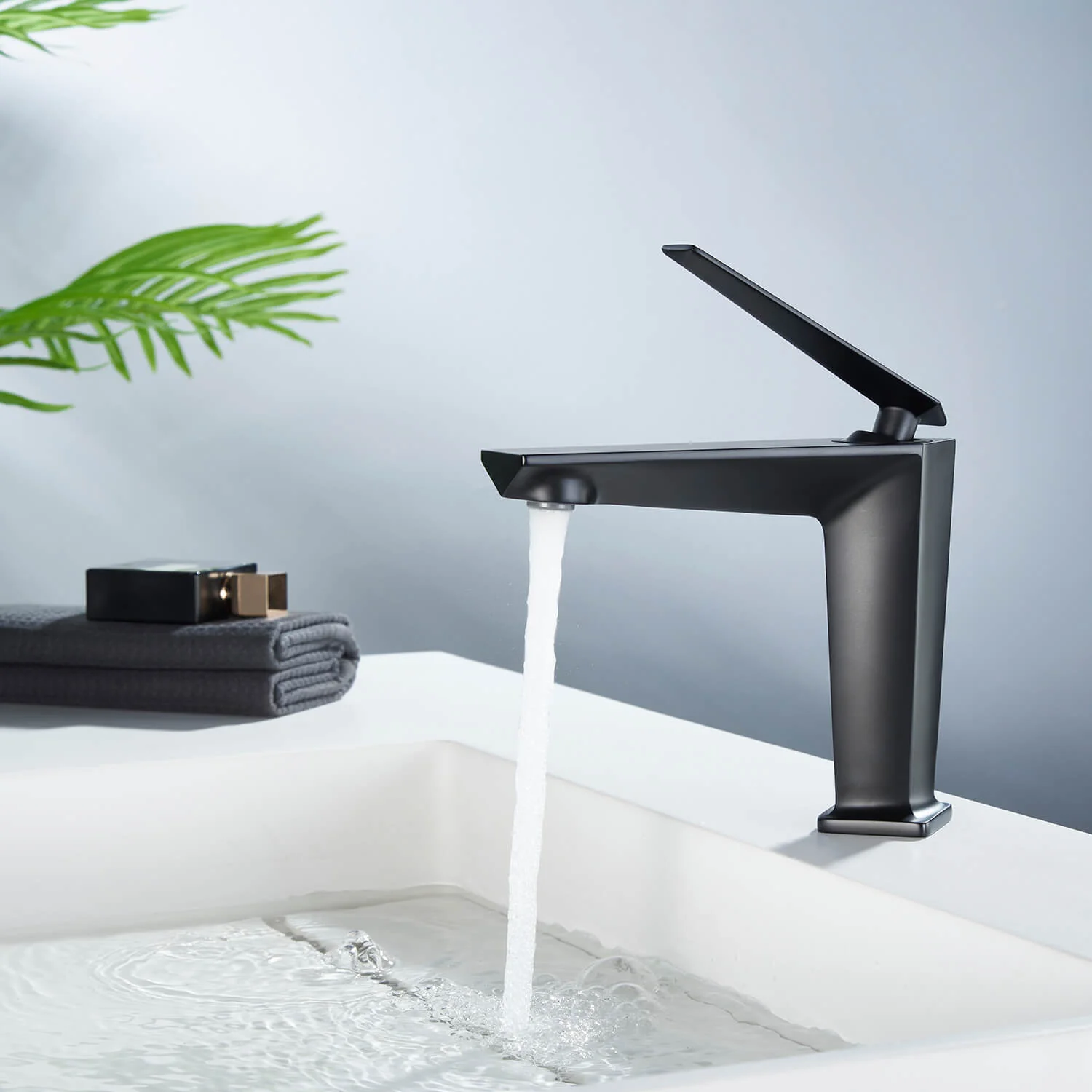 Matte Black Splashless Bathroom Faucet with Aerator - Image 2