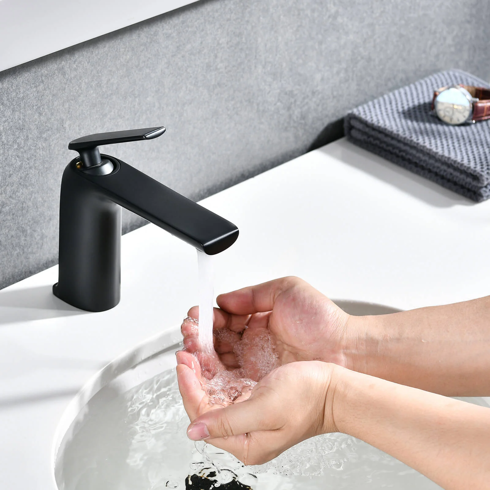 Modern Single Hole Single Handle Brass Bathroom Sink Faucet in Matte Black